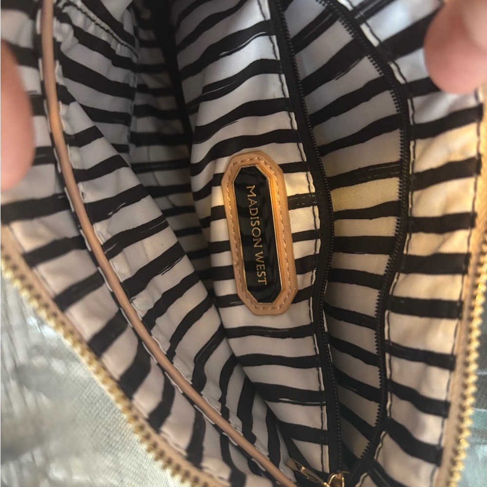 See-through Purse - Picture 6 of 8
